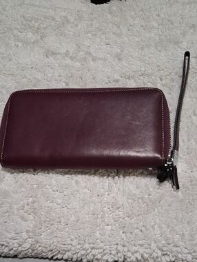 Lavemi Zip-Around Leather Wristlet Wallet in Deep Plum